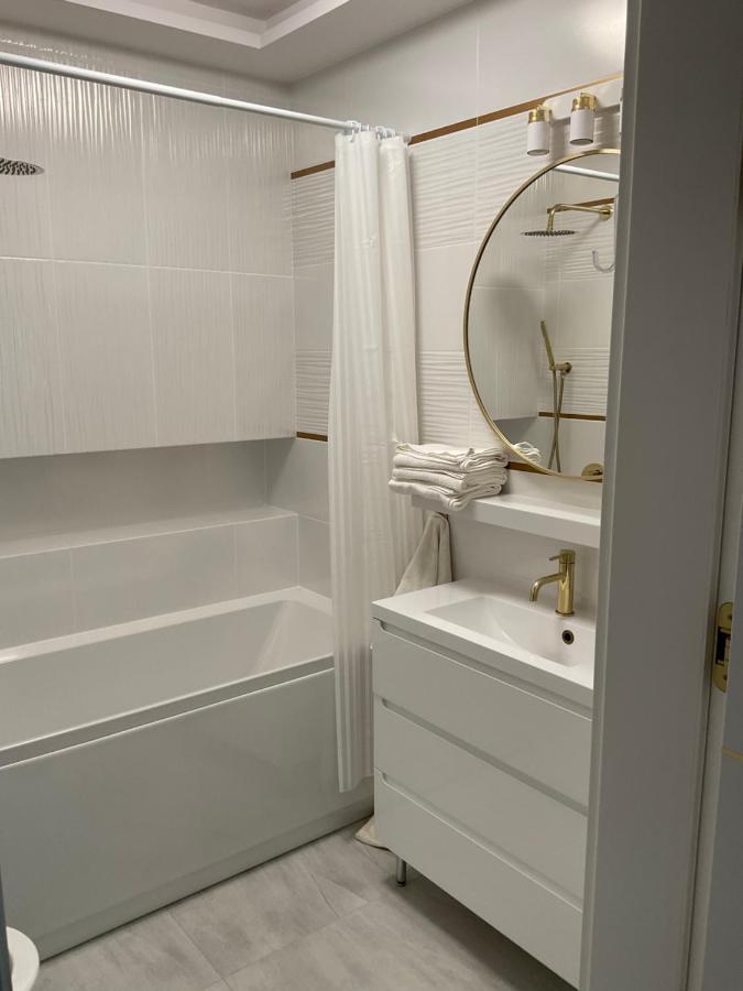 Ferienwohnung Apartament „Dwie Wieze” Kattowitz Exterior foto